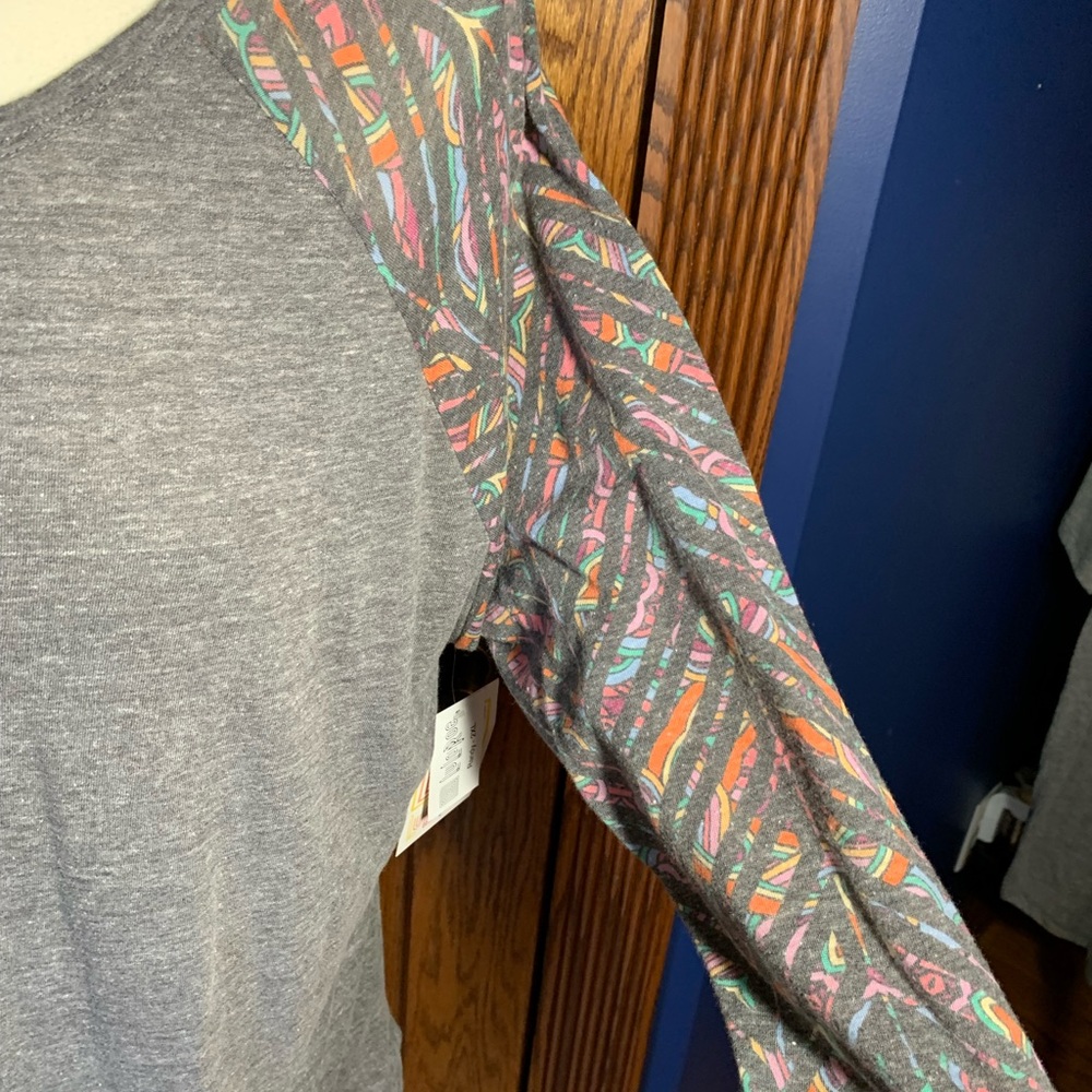 LuLaRoe Randy Tee Size 2x - Picture 3 of 6